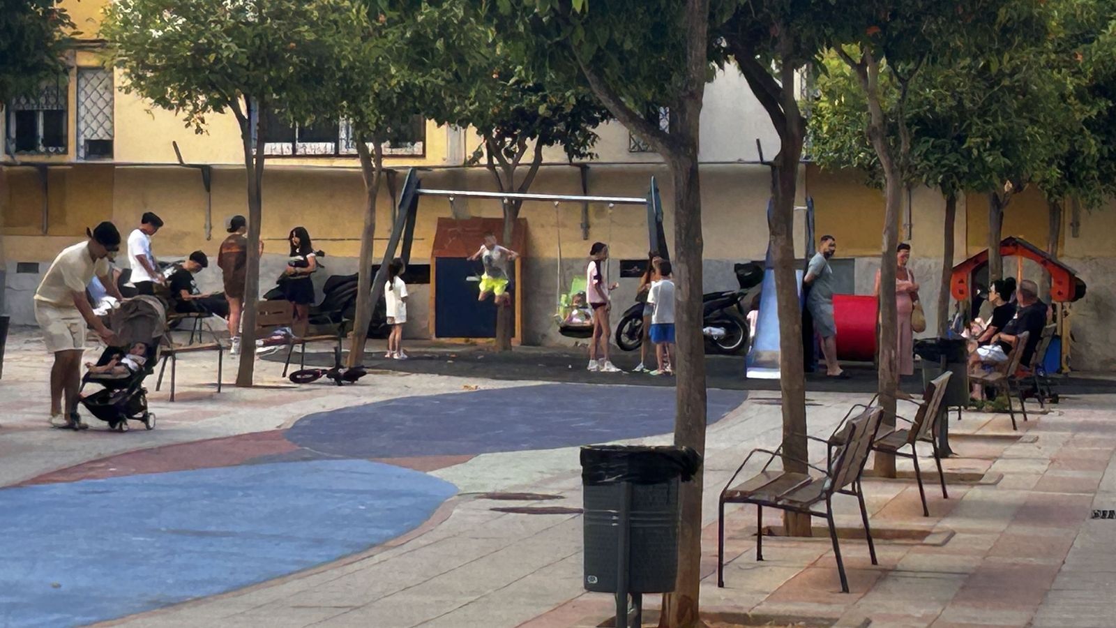 Los socialistas denuncias carencias de instalaciones de zonas de ocio infantil