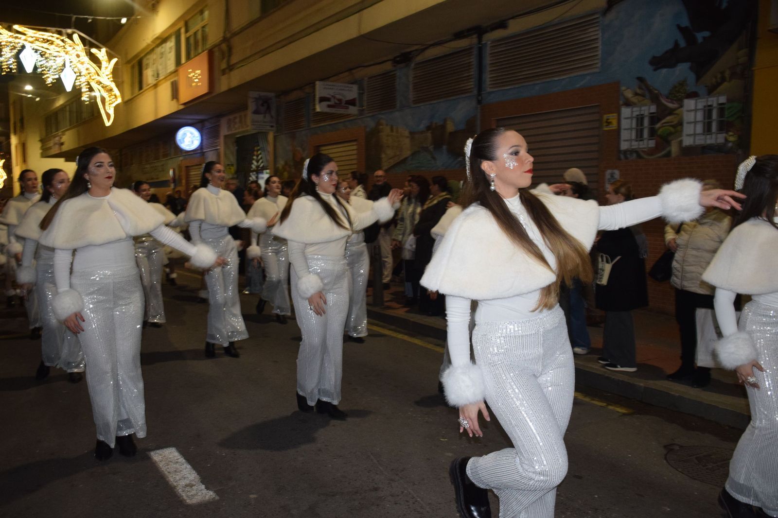 Los ceutíes se emocionan con la llegada de los Reyes Magos