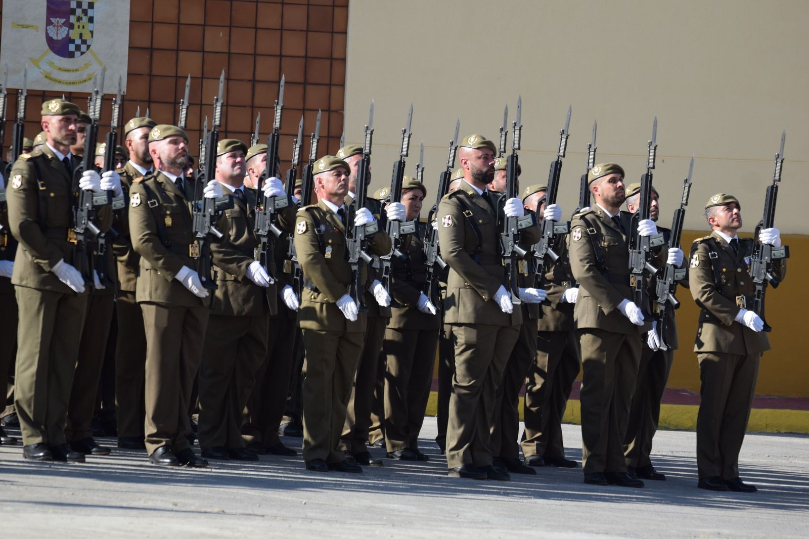 El Regimiento de Ingenieros 7 honra a San Fernando en una solemne parada militar en El Jaral