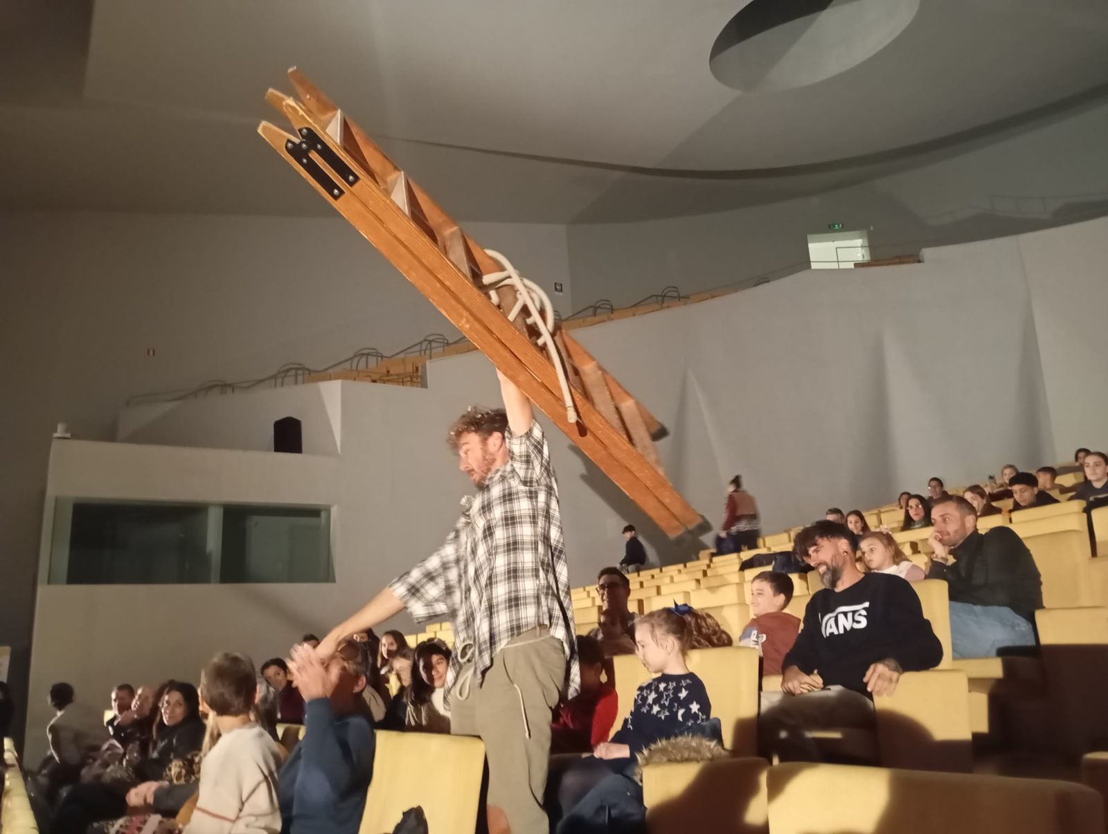 'Tot bé': los clown más gamberros hacen reir al Revellín