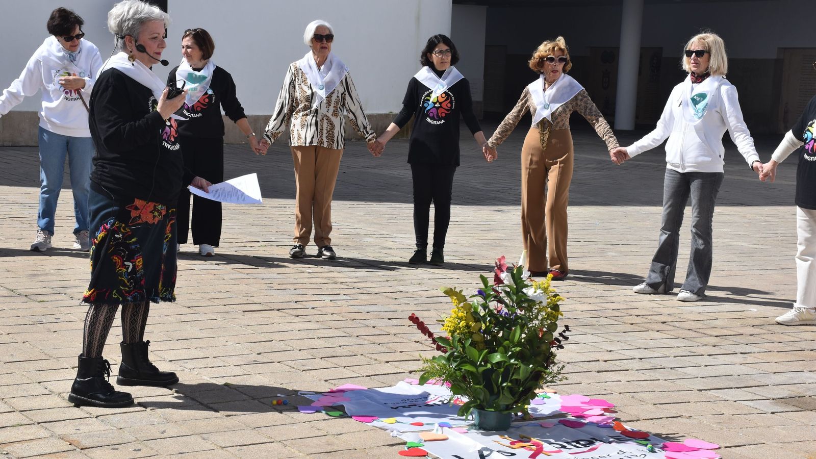 Taller de danzas circulares solidario a cargo de ACMUMA
