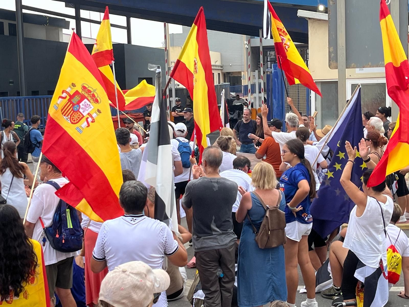 La Plaza de los Reyes clama por un curso seguro