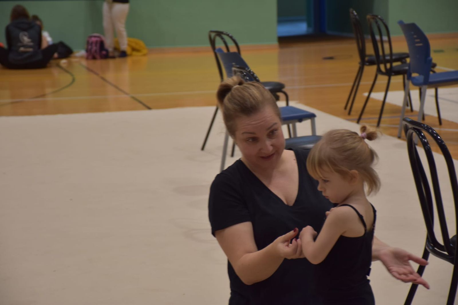 La Federación de Gimnasia abre sus puertas con una jornada solidaria