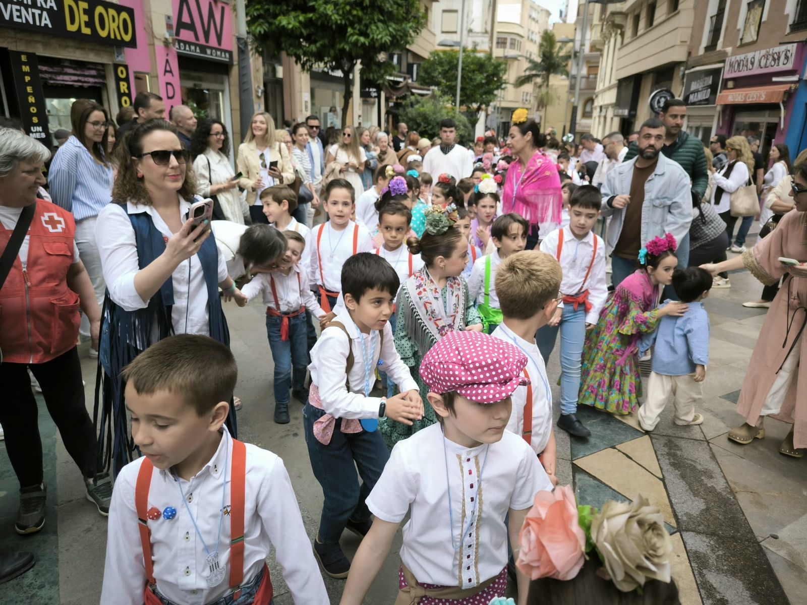 El Colegio La Inmaculada lleva la romería de Los Remedios al centro de Ceuta