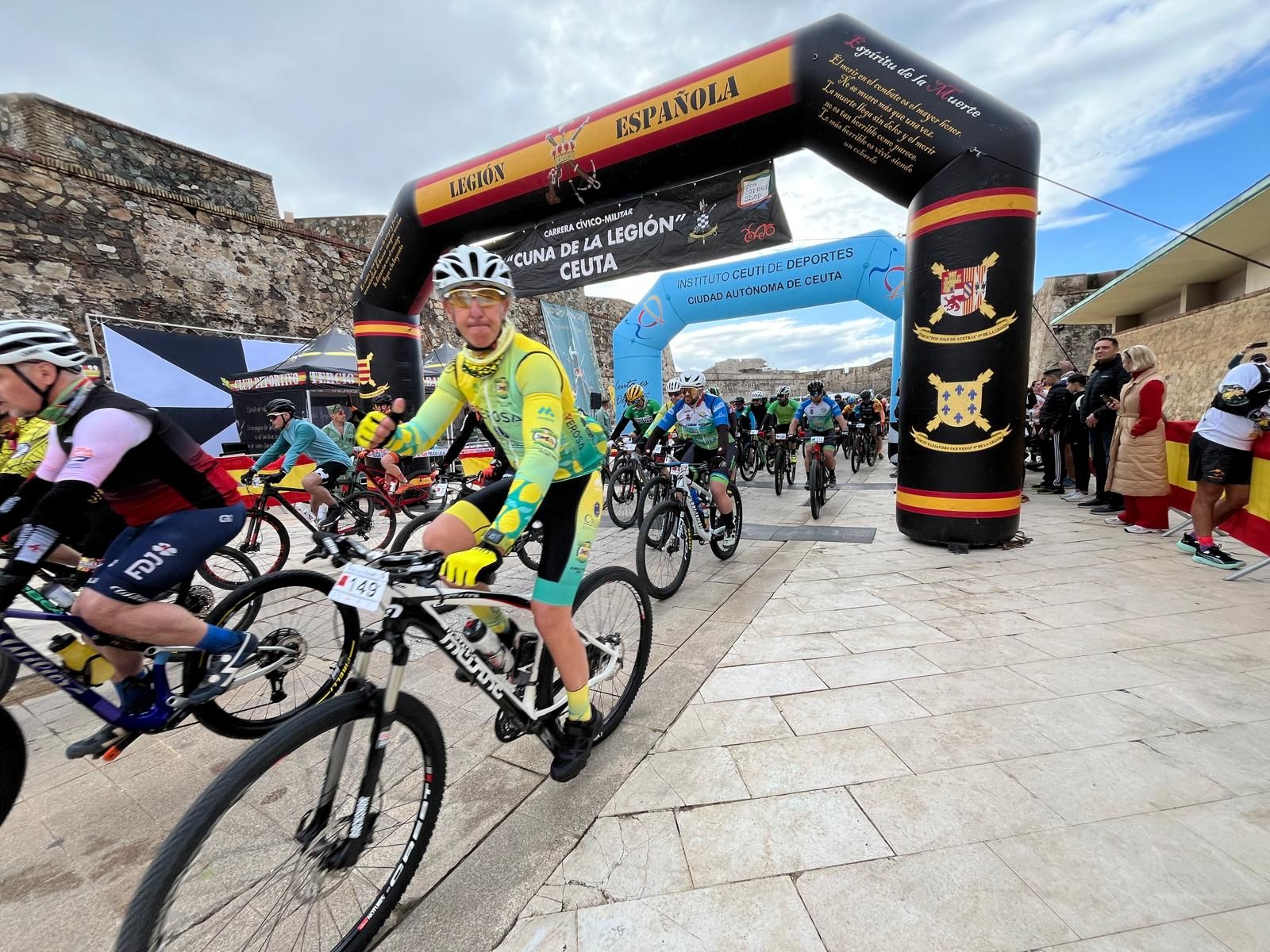 La previa y el inicio de la X Cuna de la Legión a través del objetivo de Reduan