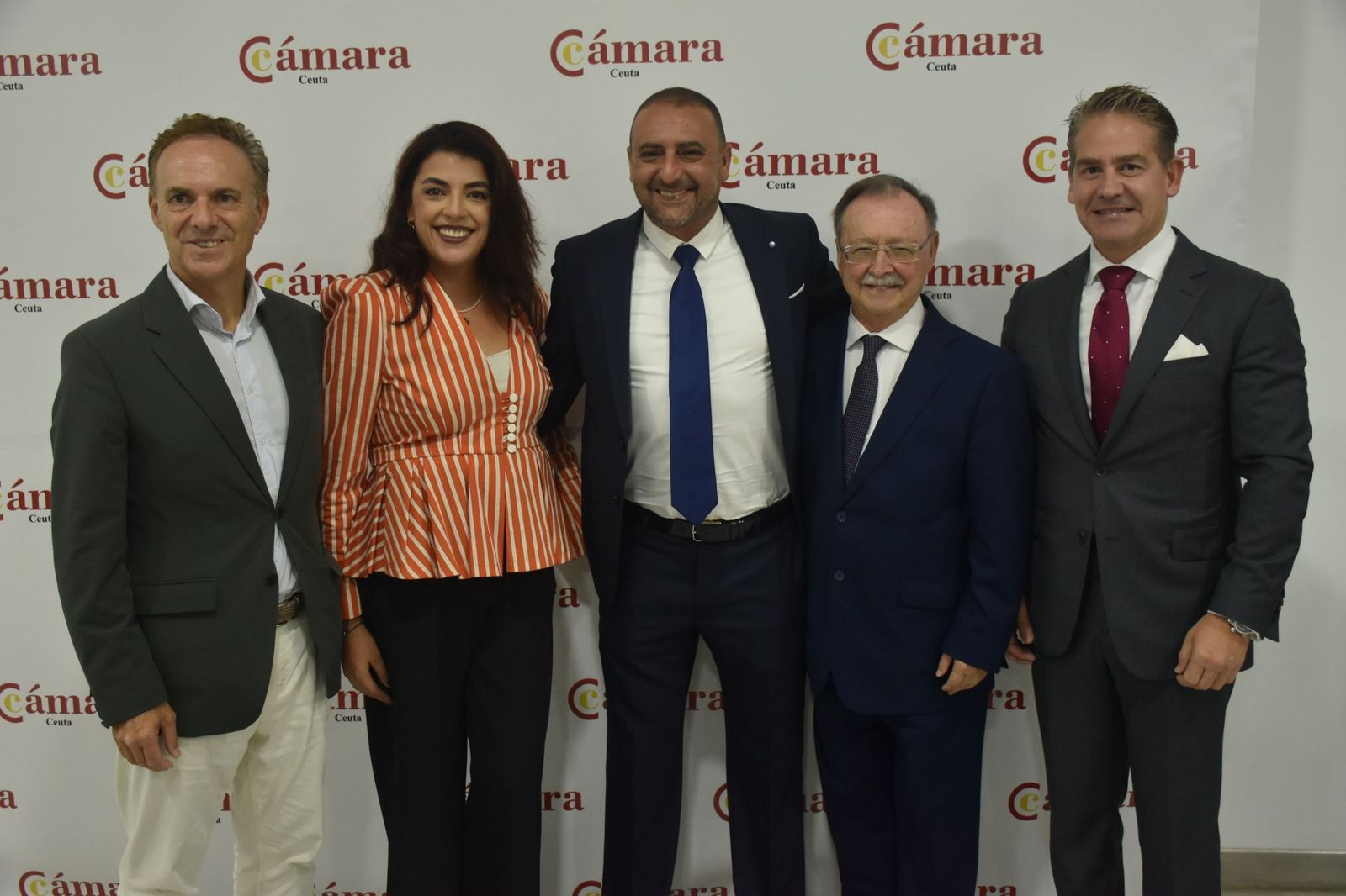 Luhay Hamido recibe la Medalla de Oro de la Cámara por su compromiso con el deporte ceutí