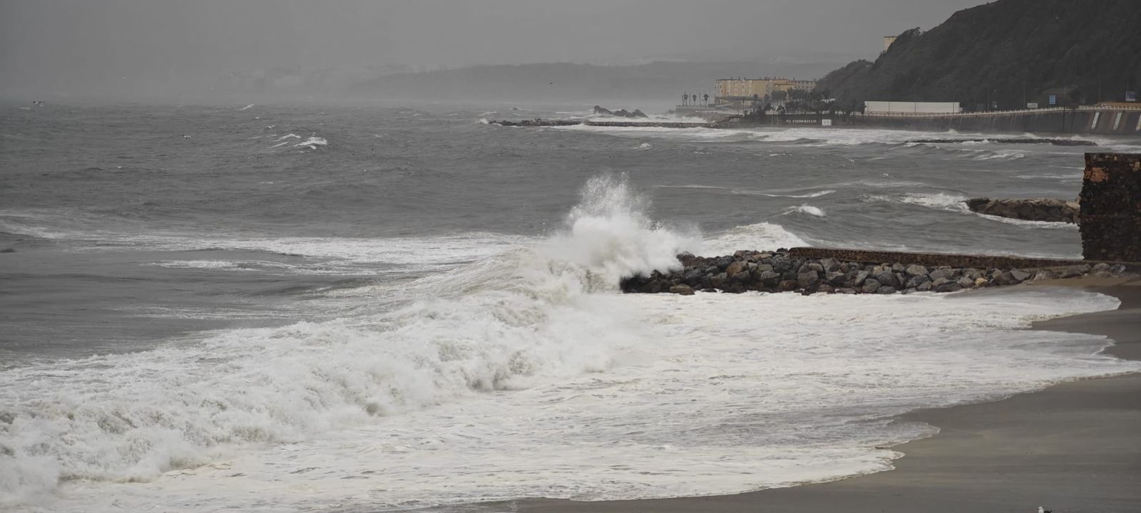 Domingo con alerta amarilla por lluvias, tormentas y fenómenos costeros