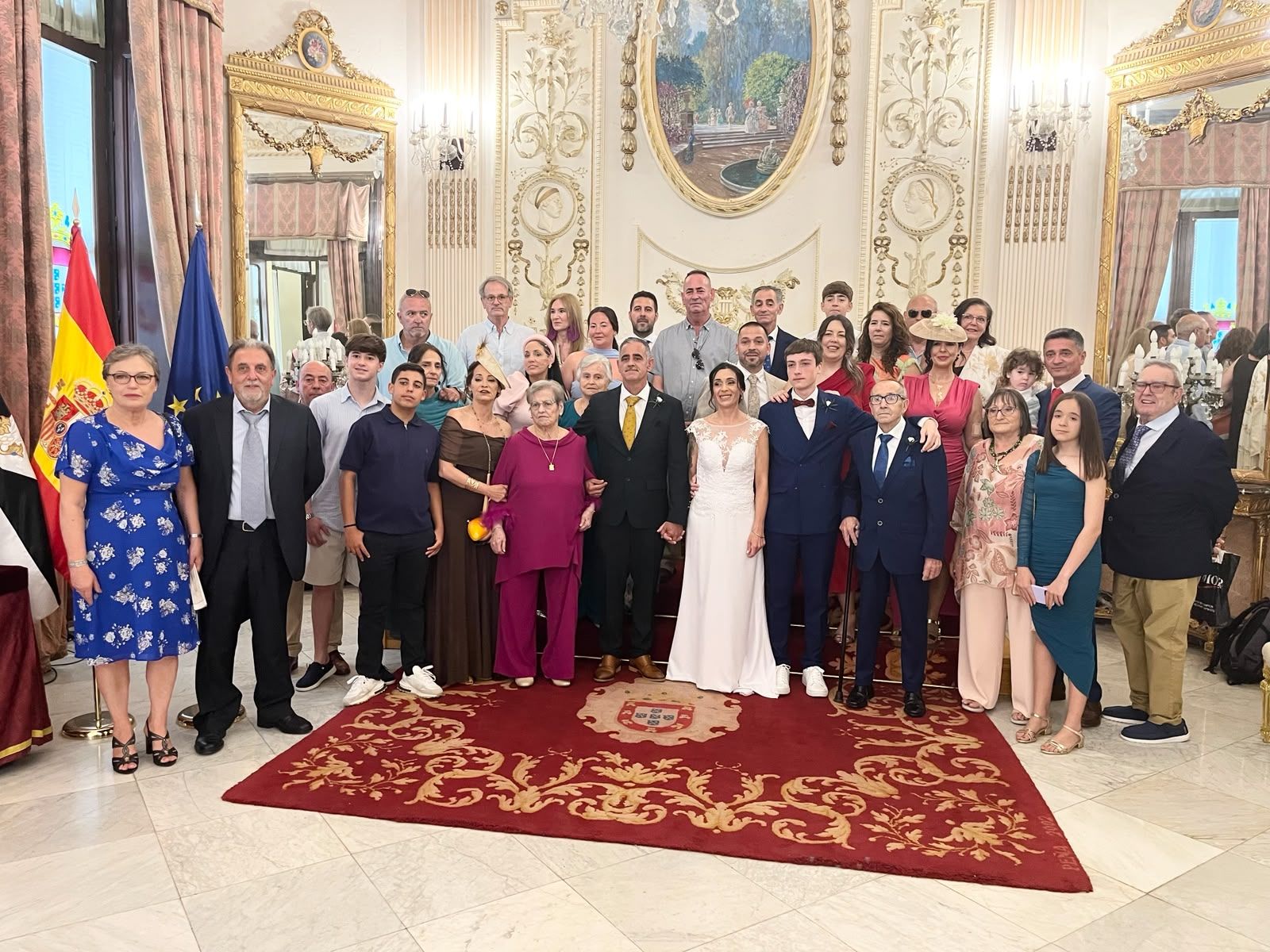 Antonio e Isabel celebran su enlace rodeados de familiares y amigos