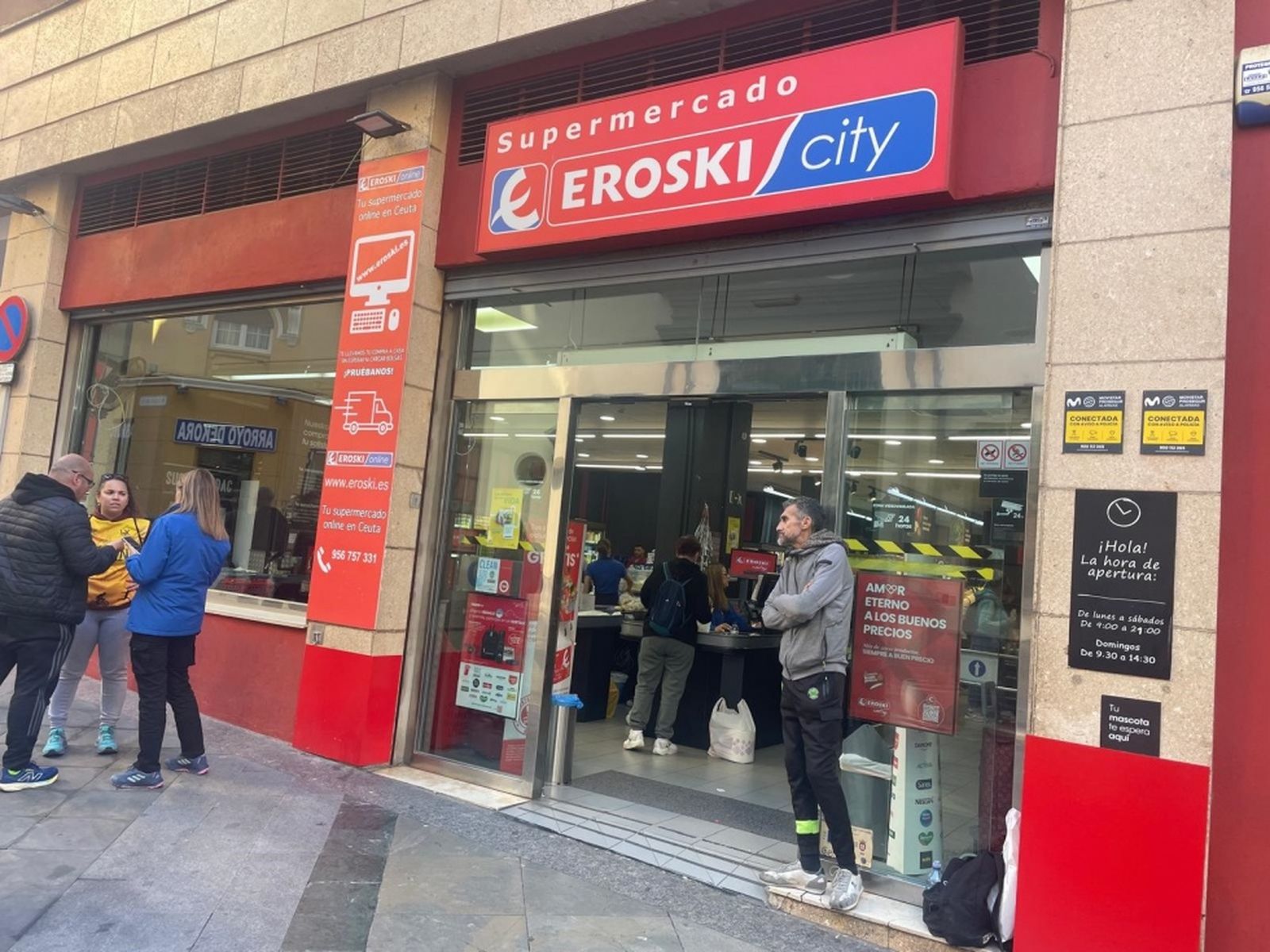 Uno de los establecimientos que colaboran con la AECC en su campaña/FOTO REDUAN