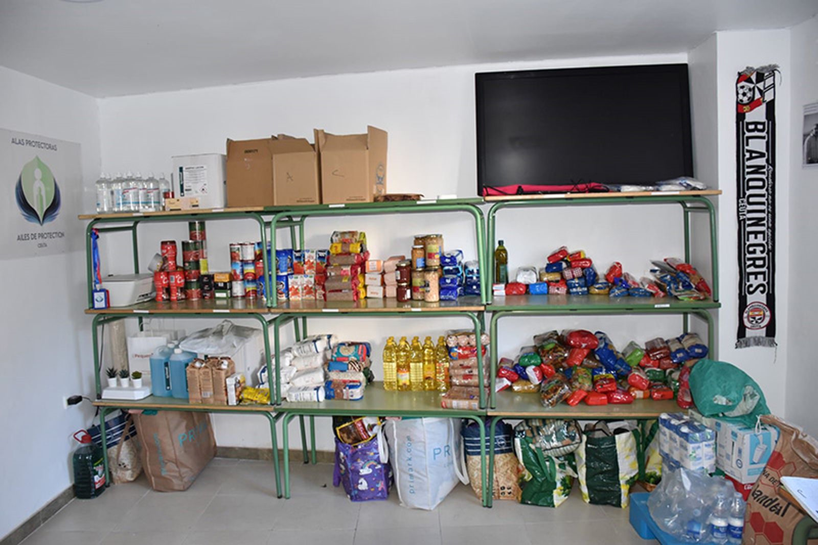 Alimentos donados a Alas Protectoras/FOTO NICOL'S