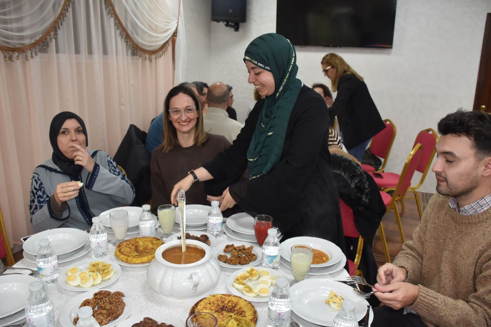 La comunidad educativa celebra el iftar de la FAMPA con “un espíritu constructivo y de colaboración”