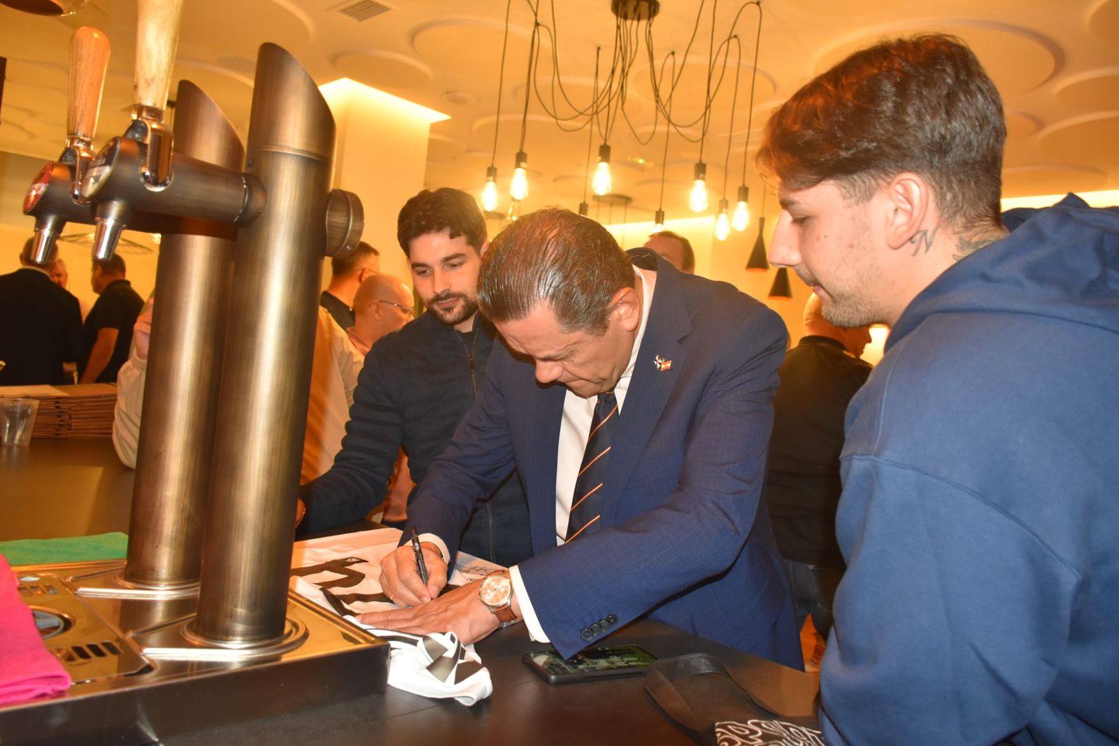 Ambiente madridista en el restaurante 'Aire'