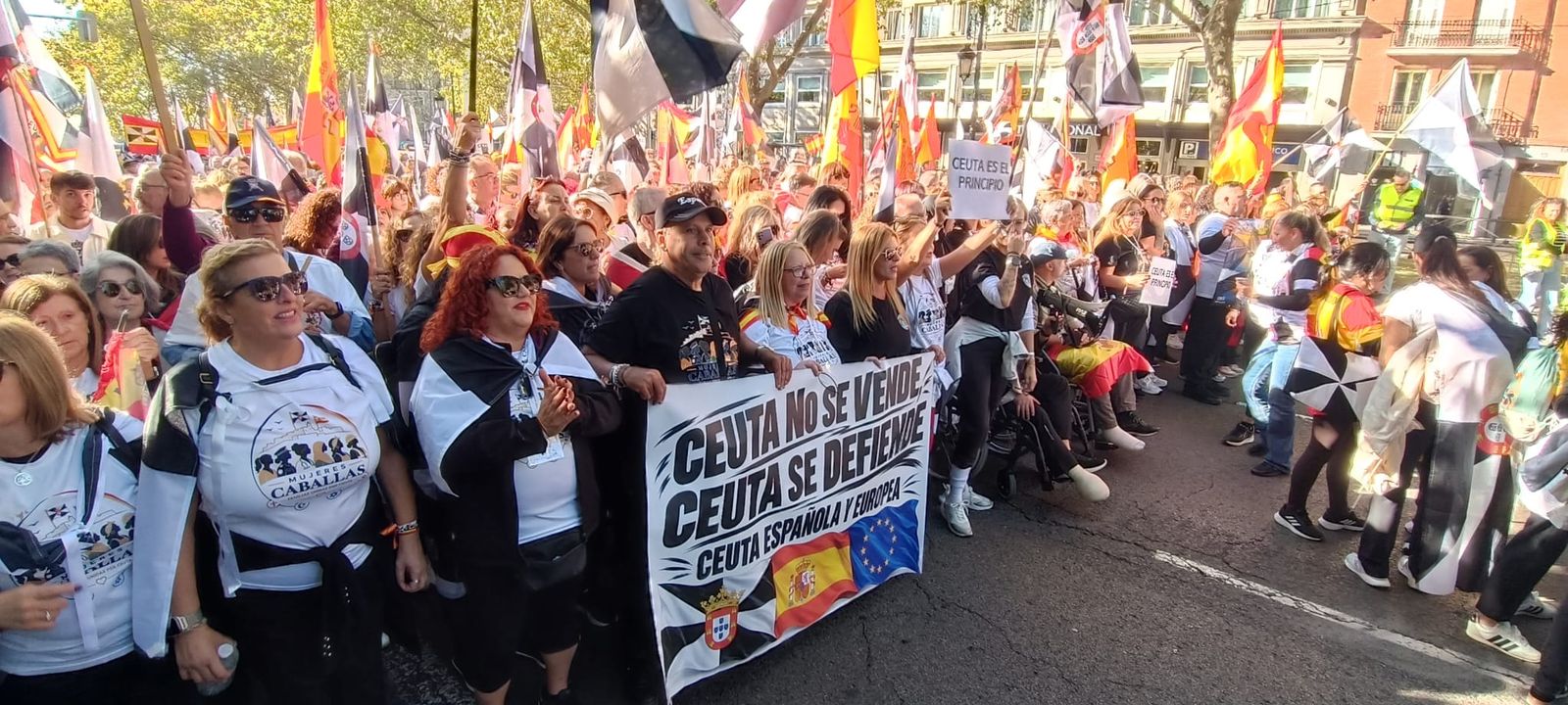 Miles de voces claman en Madrid por Ceuta y exigen soluciones al Gobierno