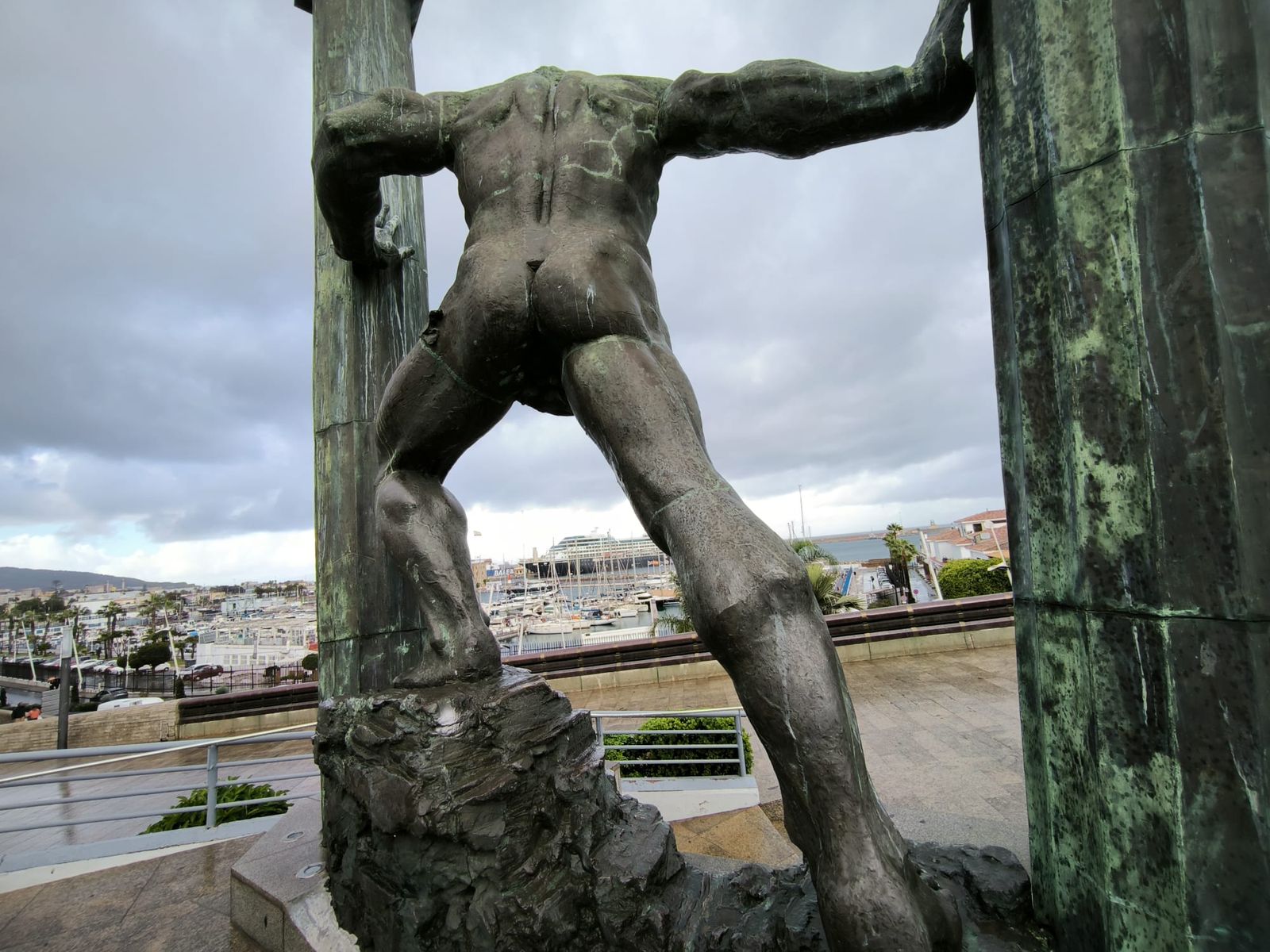 FOTOGALERÍA | La primera escala del 'Azamara Journey' en Ceuta, a través del objetivo de Nicol’s