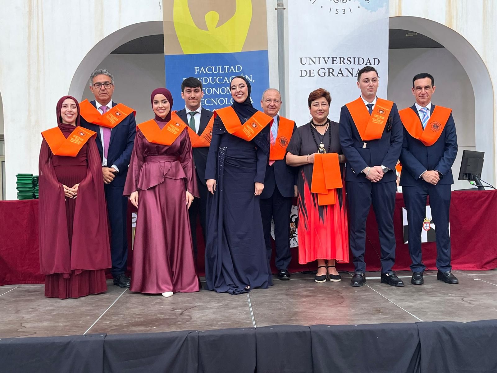 La Facultad de Educación, Economía y Tecnología celebra la graduación de su promoción 2022-2026
