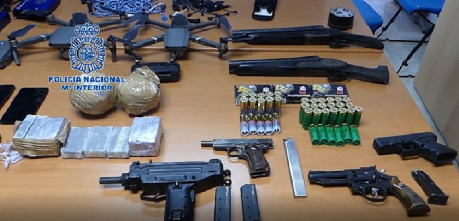 4699_armas