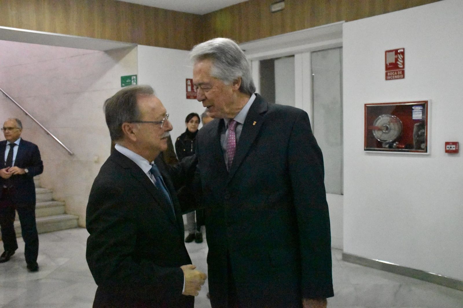 El Pueblo invita a reflexionar sobre el futuro del turismo en Ceuta