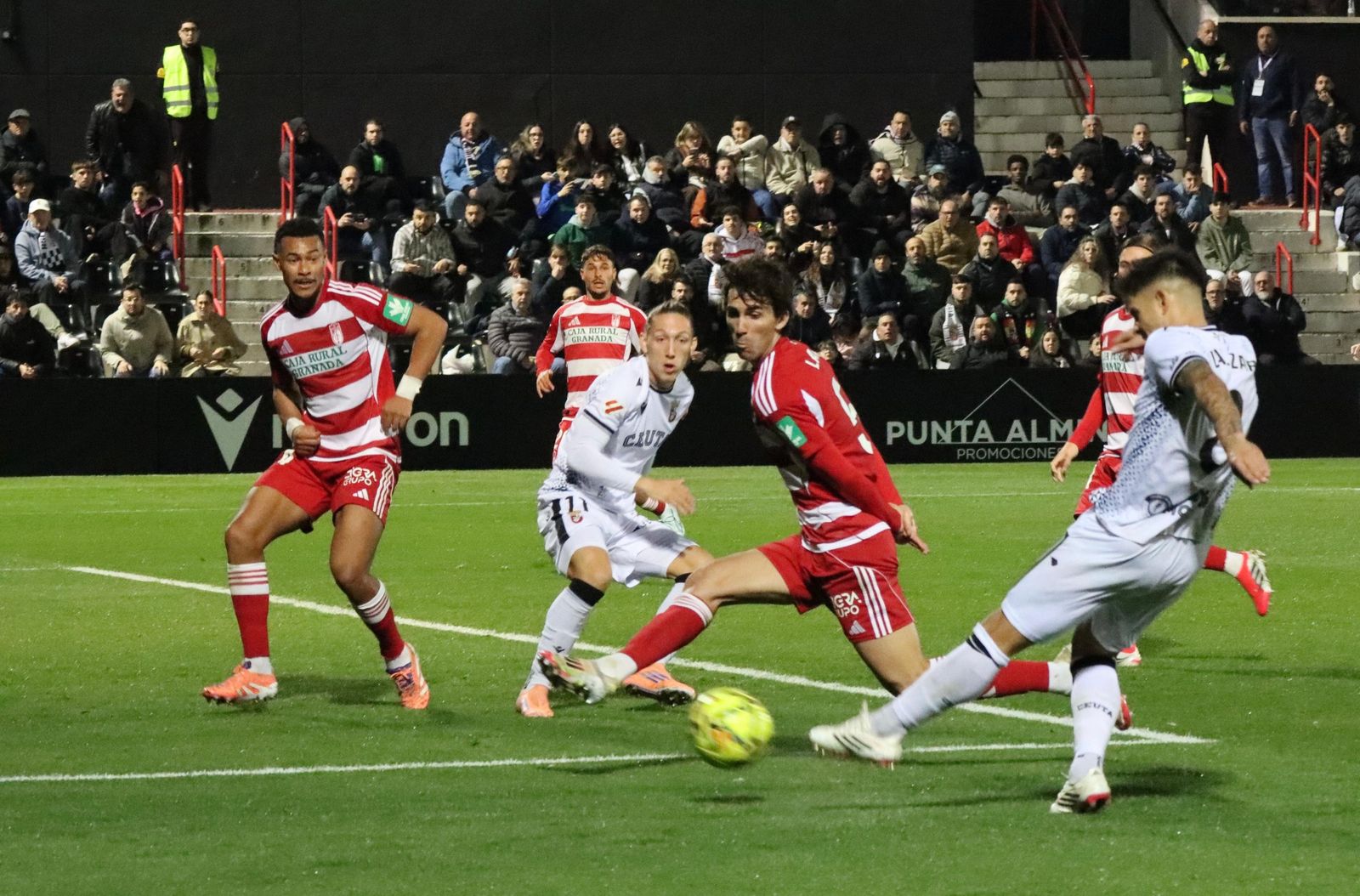 AD Ceuta – Granada CF: las mejores imágenes del partido en LaLiga Hypermotion