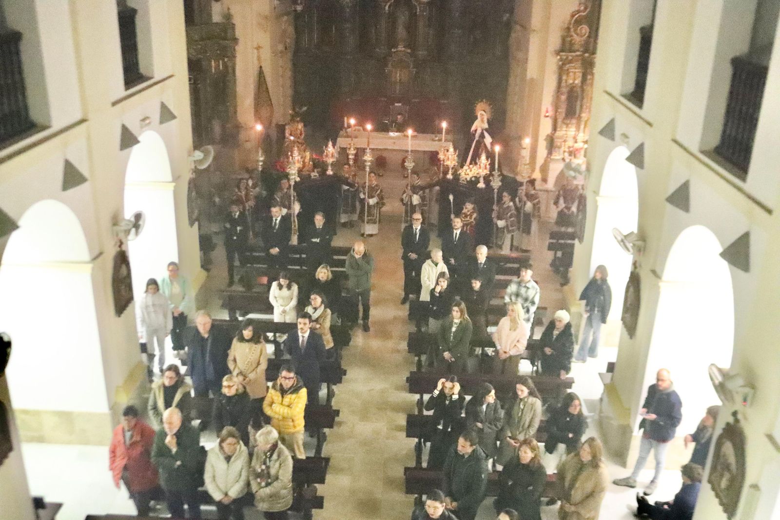 FOTOGALERÍA | El Viacrucis de las Penas se celebra en San Francisco sin traslado por la amenaza de lluvia