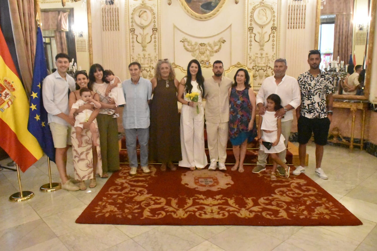 Daniel y Rosalía sellan su historia de amor en el Salón del Trono del Palacio Autonómico