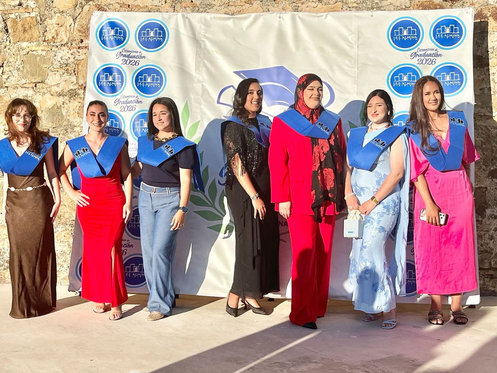 El Almina celebra un multitudinario acto de graduación de 300 alumnos
