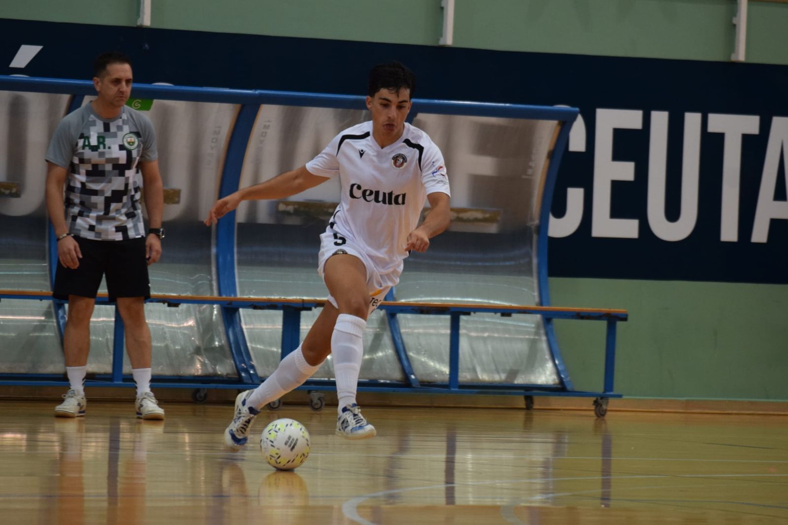 (4-0) El Imperio Ceuta sentencia en la segunda mitad