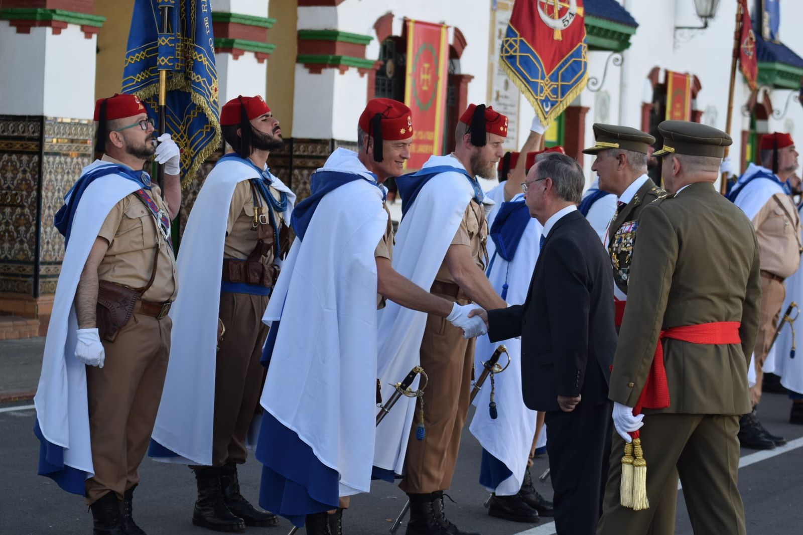 Regulares se viste de gala en honor de la Patrona de Infantería