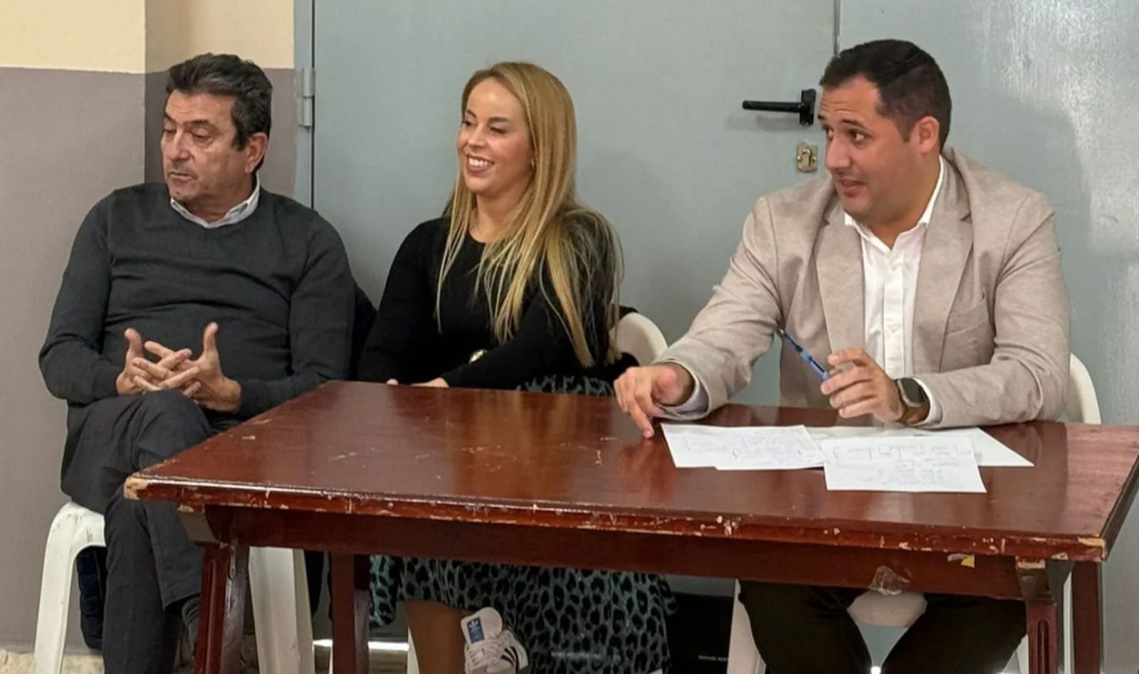 Ramírez con Sánchez Valderrama y Guerrero en una reunión con los comerciantes de Hadú