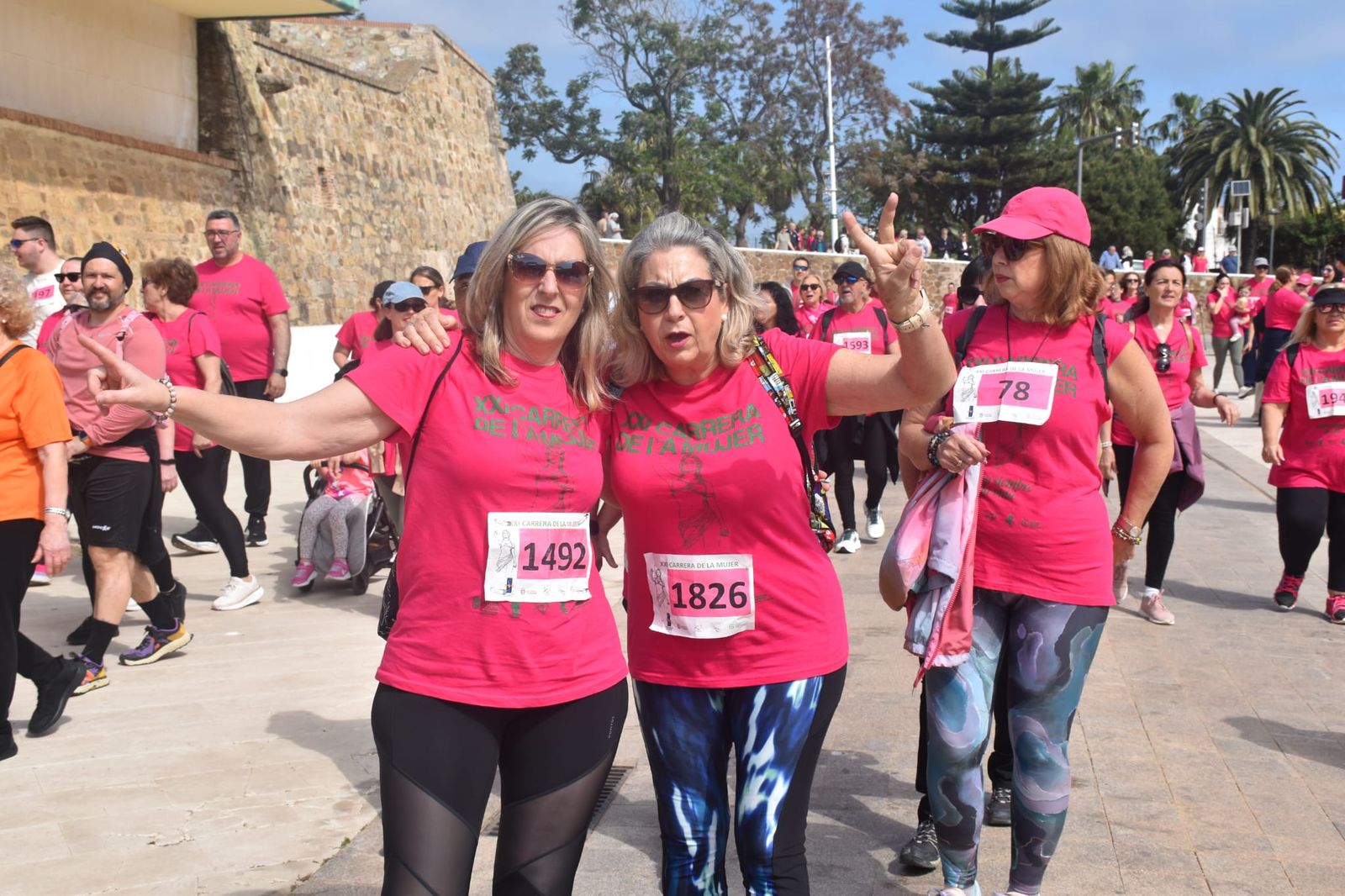 Ceuta se viste de rosa para abrazarse a la vida