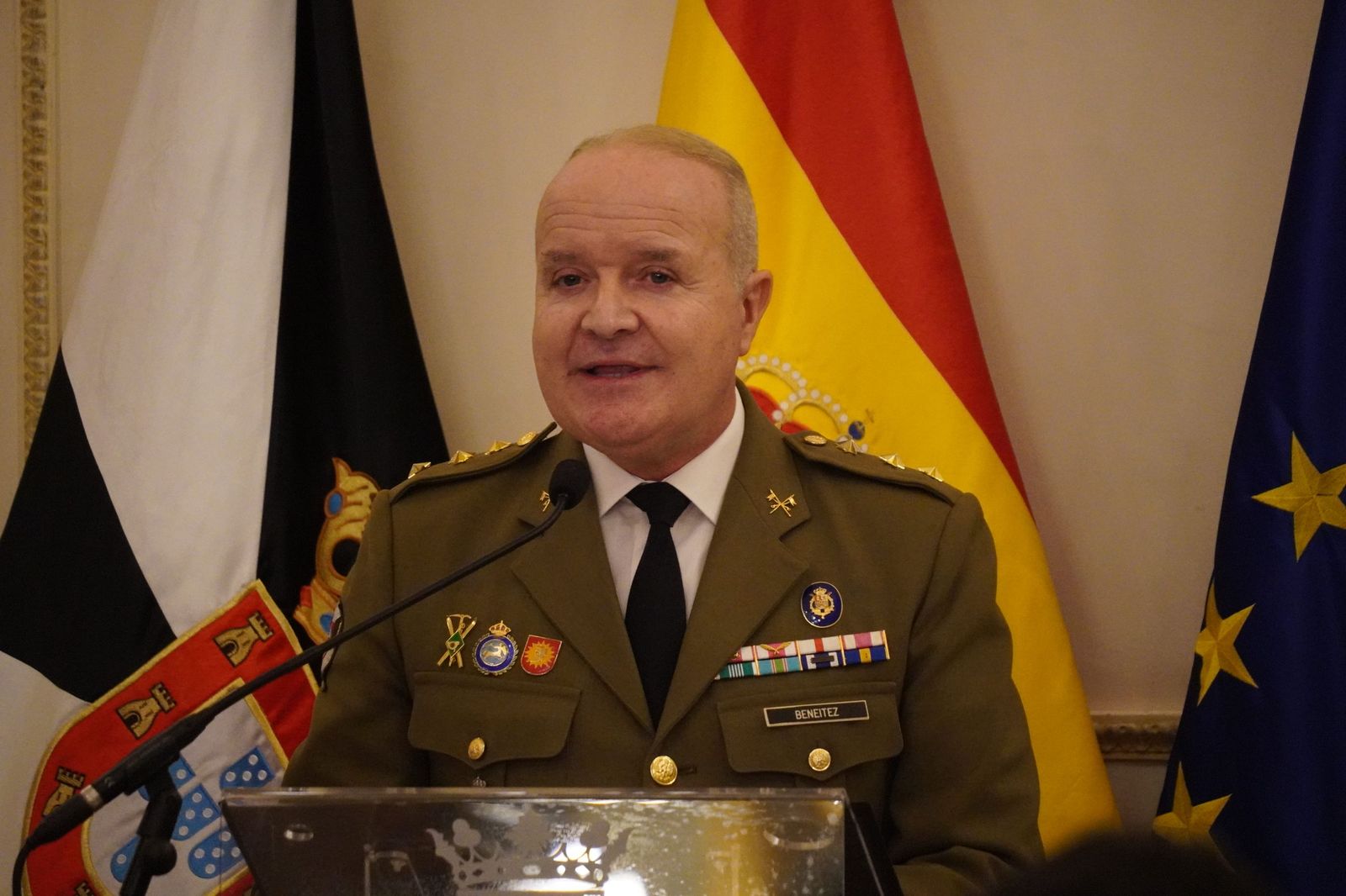 Así ha sido la imposición de la Medalla de Plata de la Ciudad a Caballería