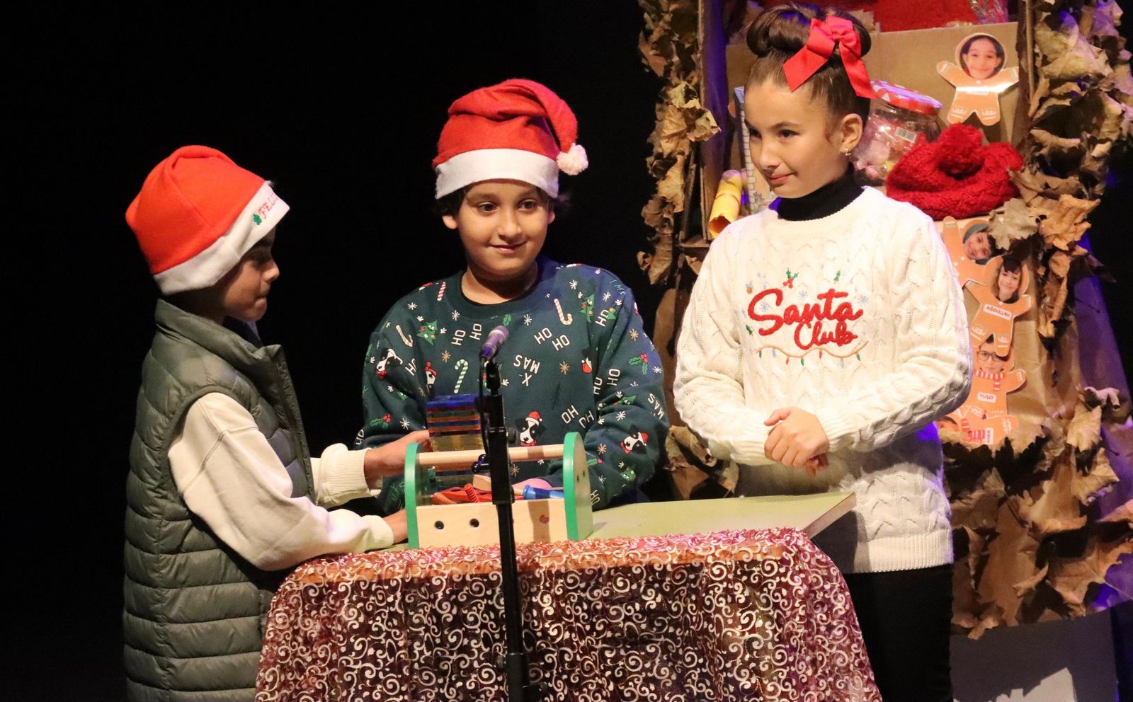 La Navidad perdura en el Revellín con una nueva muestra de belenes