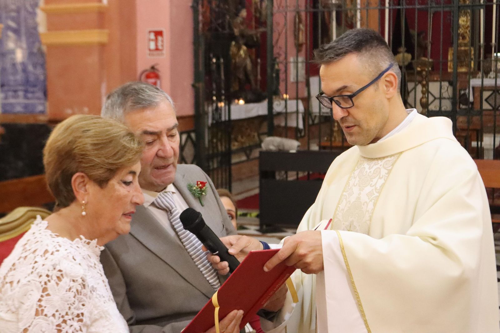 Agustín y Mari Carmen renuevan su compromiso matrimonial