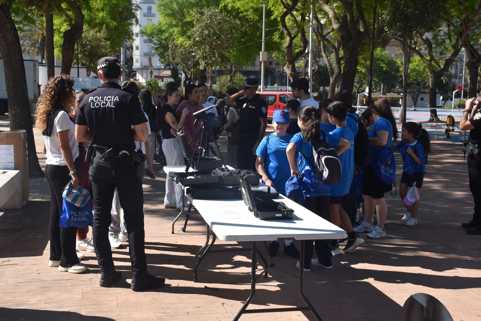 La Policía Local deslumbra a los pequeños de varios centros escolares