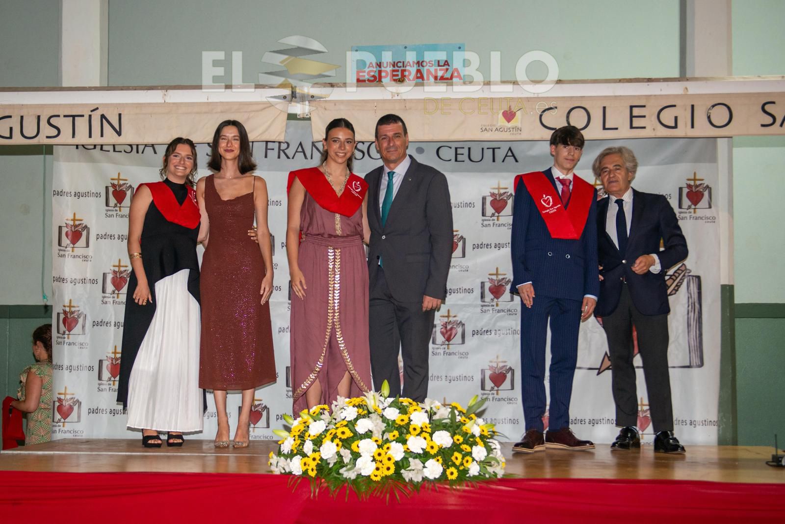 El curso de Segundo de Bachillerato de los Agustinos se gradúa