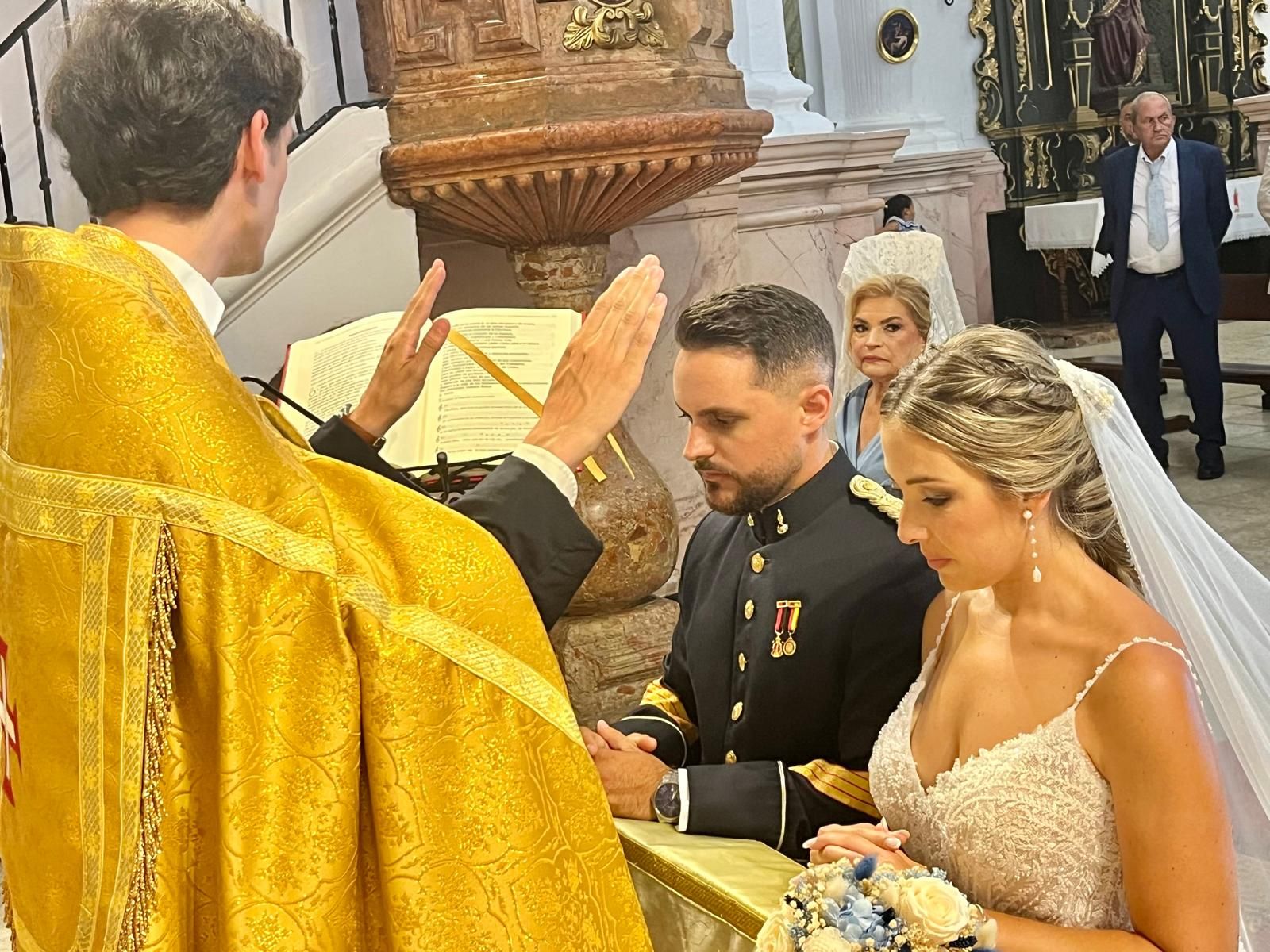 Clara e Iván sellan su amor en el Santuario