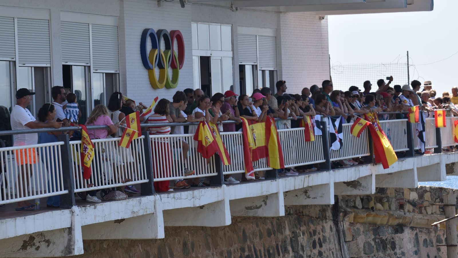 Ceutíes reciben a la Armada Solidaria