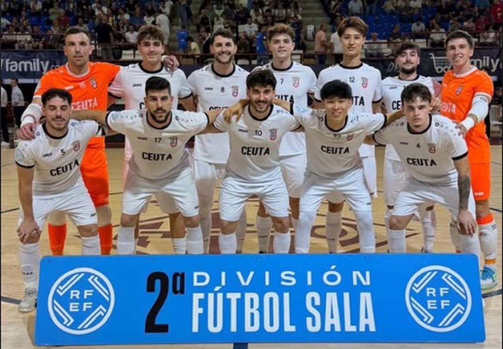 Los jugadores del Ceutí posan antes del partido