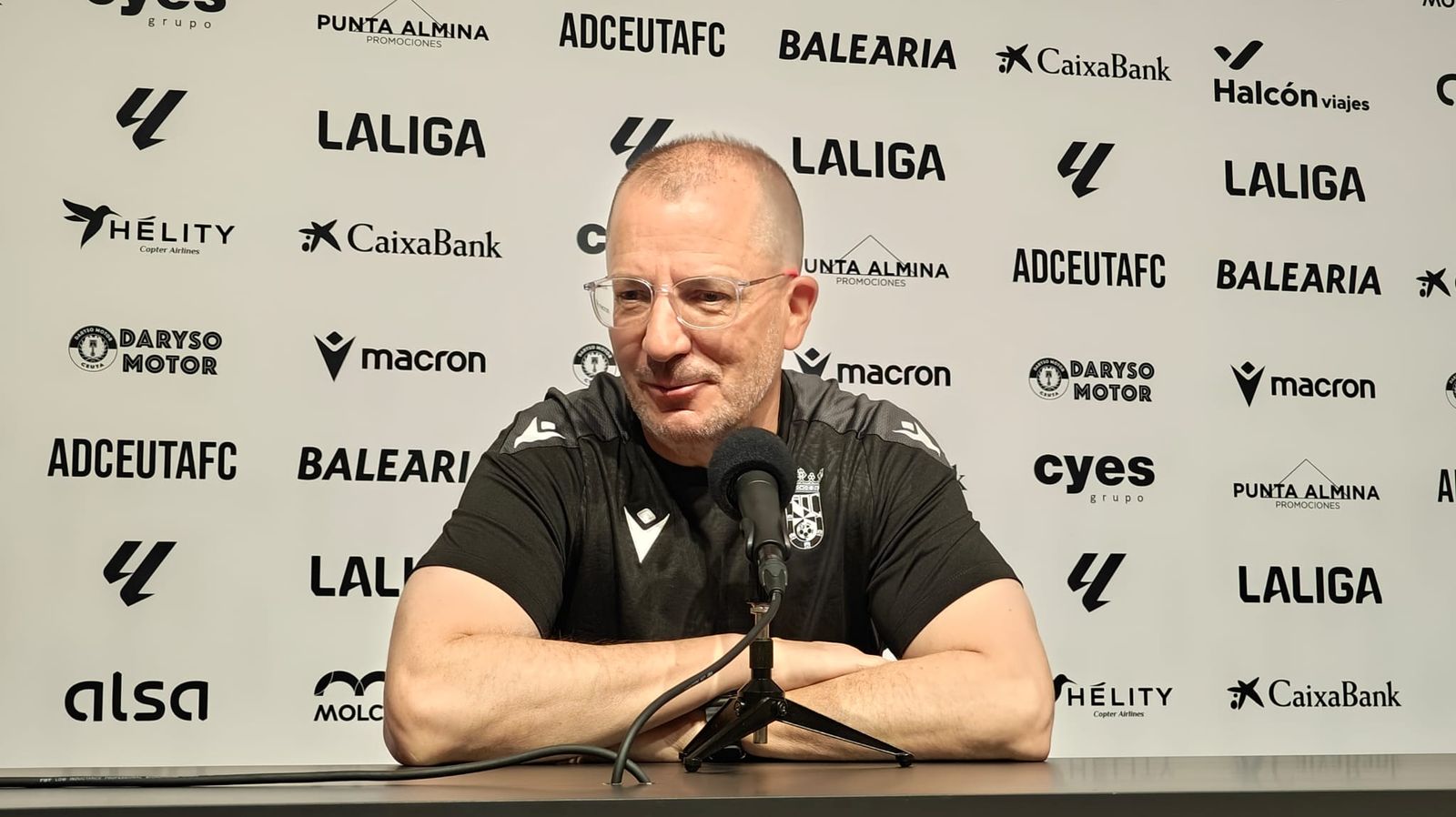 José Juan Romero durante la rueda de prensa