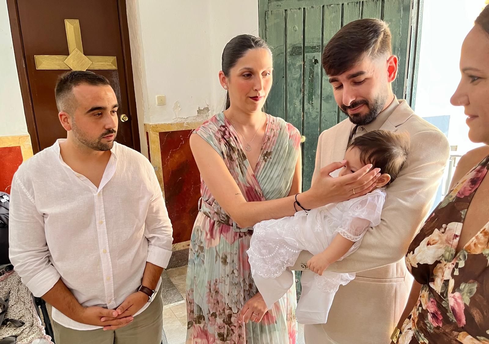 Gabriela recibe el Sacramento del Bautismo