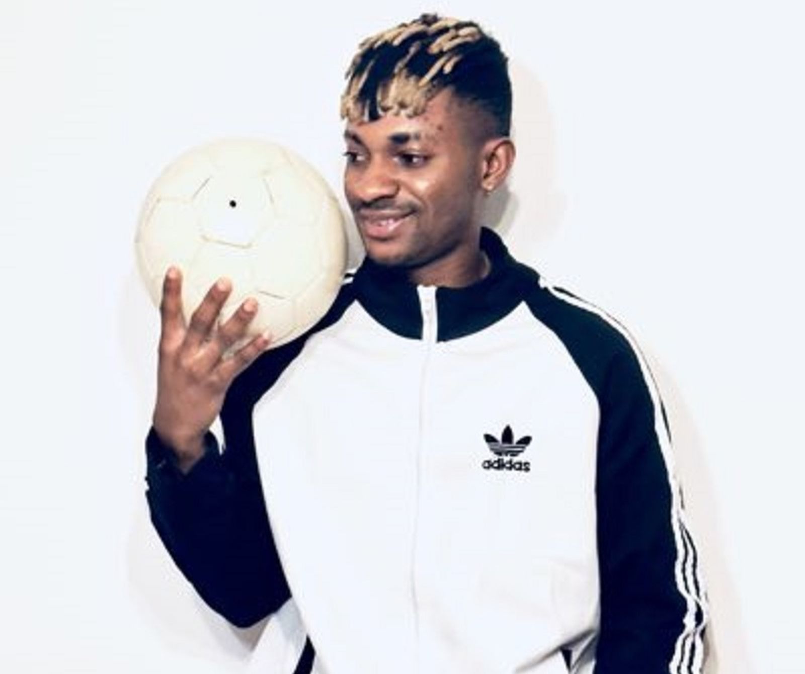 1779_gtjs8grxiaaq2ju