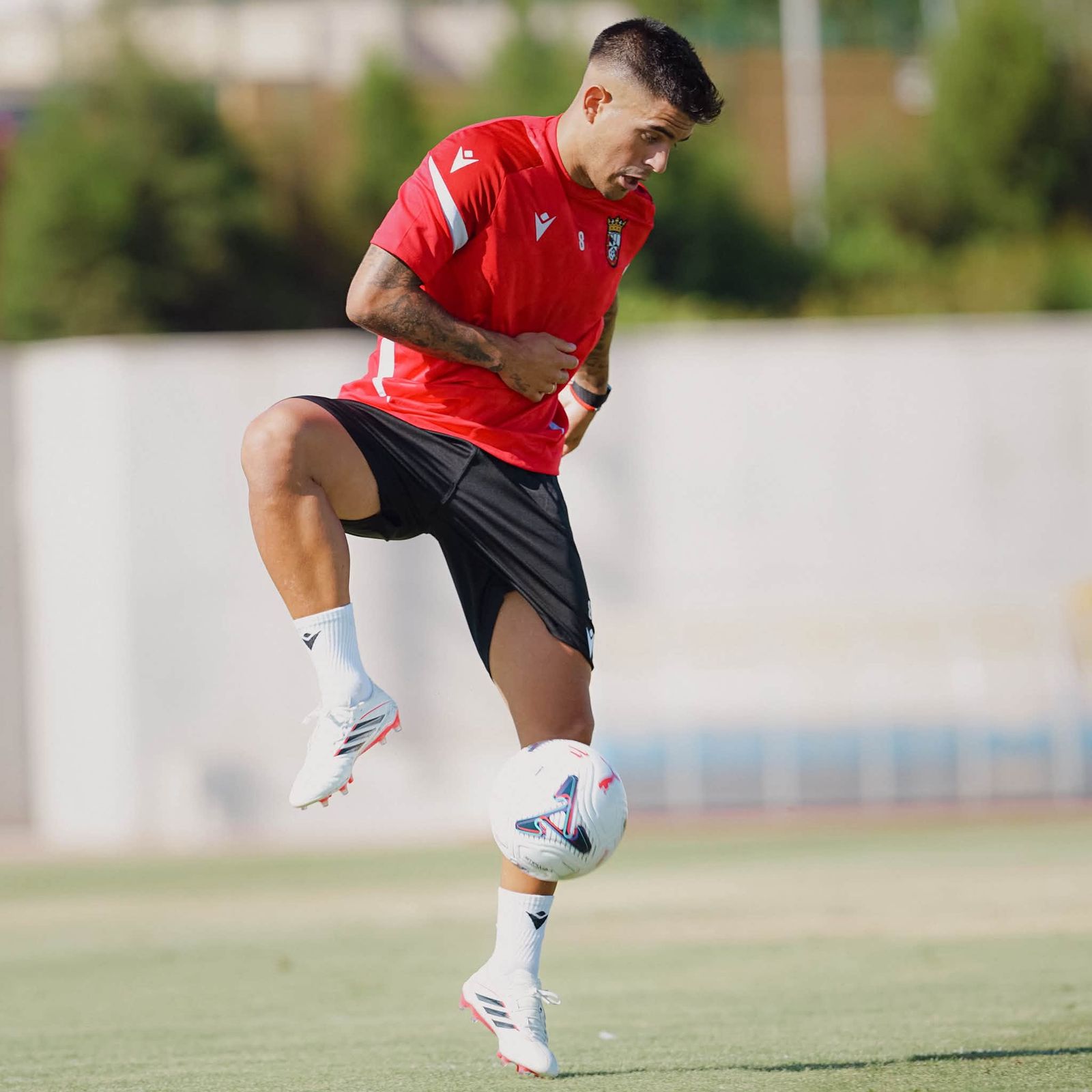 Kuki Zalazar volverá a ser una de las piezas fundamentales de la AD Ceuta FC en el centro del campo
