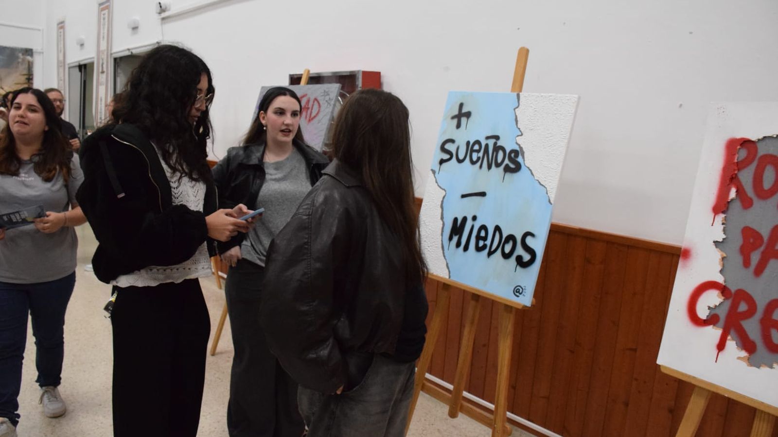 Imagen de la primera de las jornadas “Democracia, Igualdad, Convivencia y Libertad” en el Camoens.