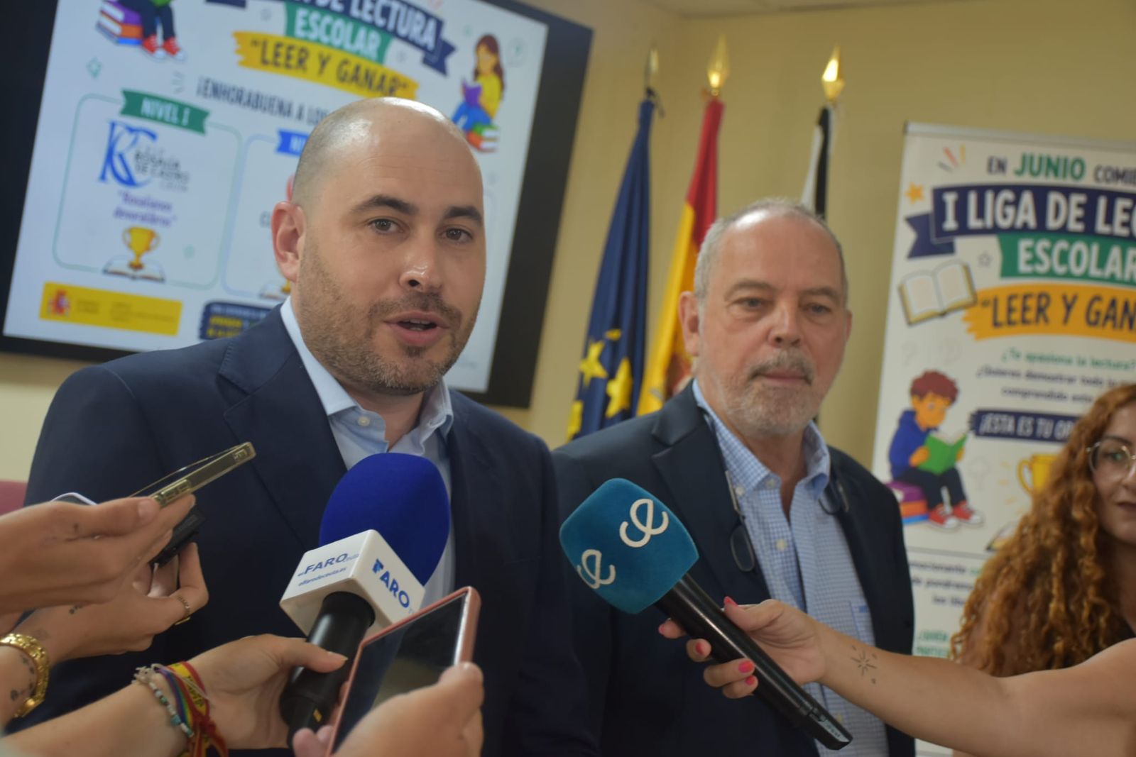 Pérez Triano atiende a los medios de comunicación