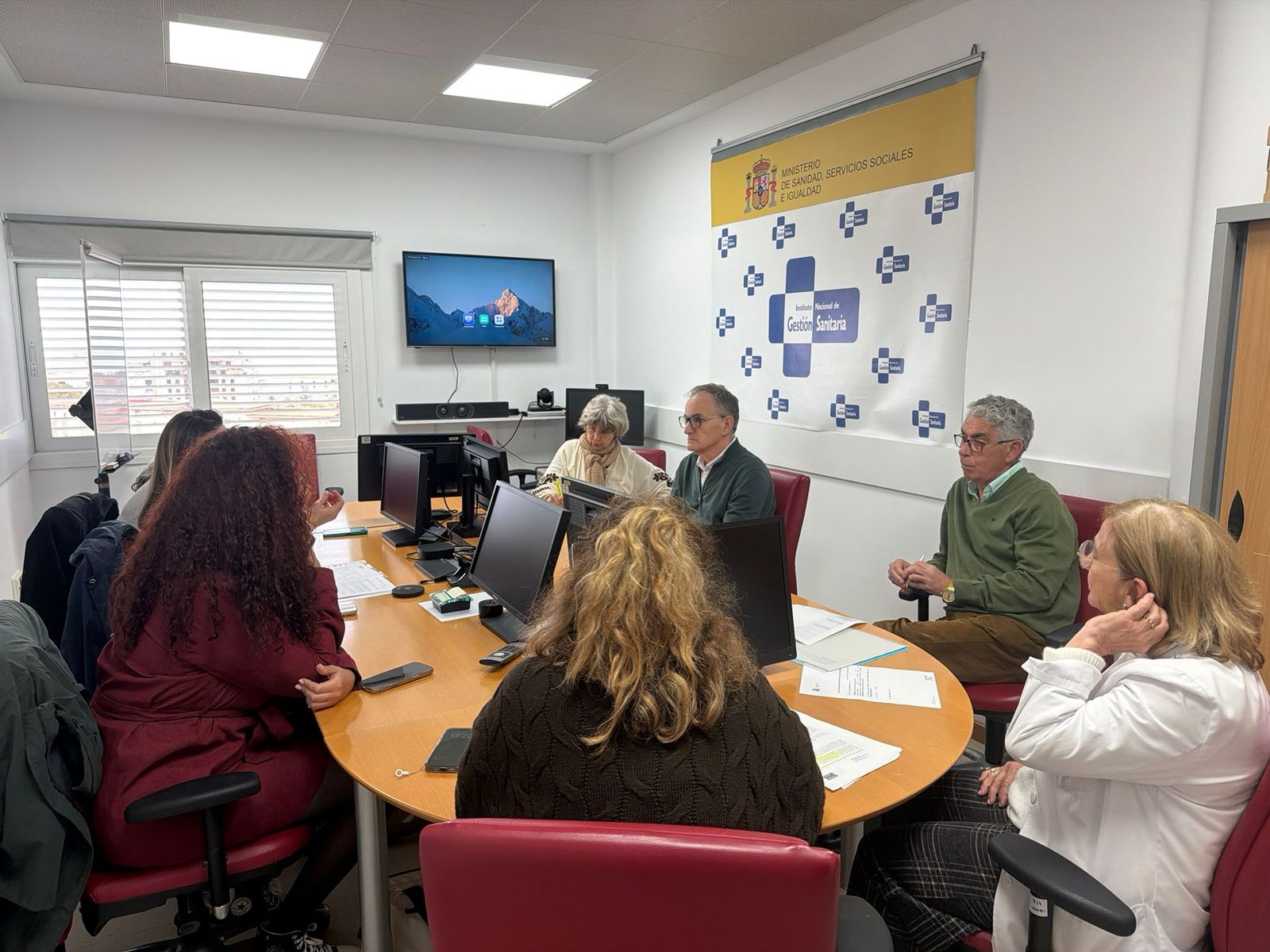 Imagen de la reunión entre el INGESA y miembros de Plena Inclusión