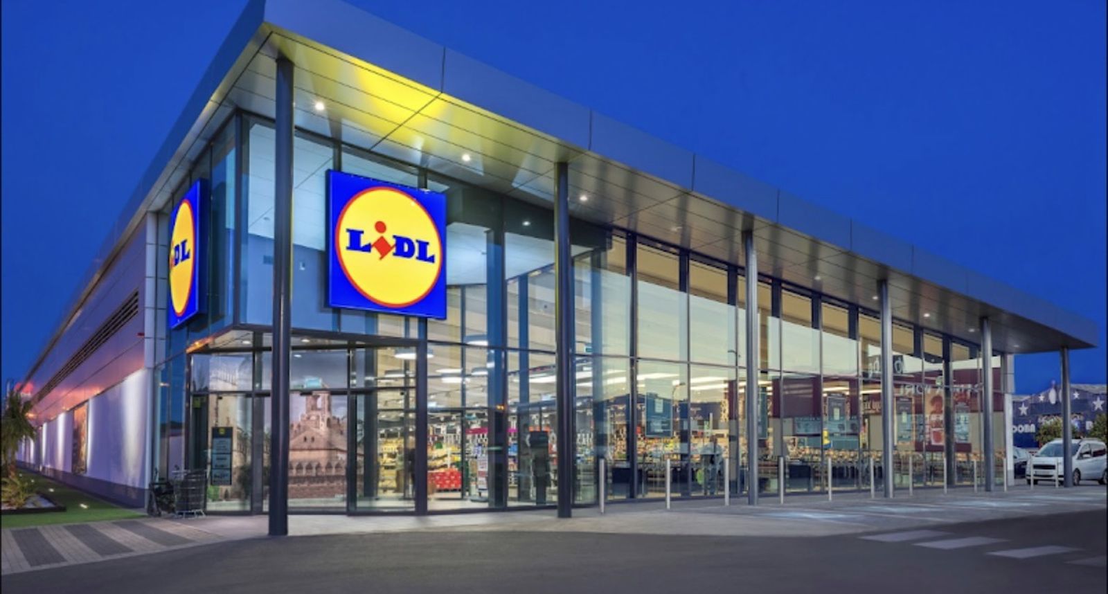 Imagen de archivo de la fachada del Lidl en Ceuta.