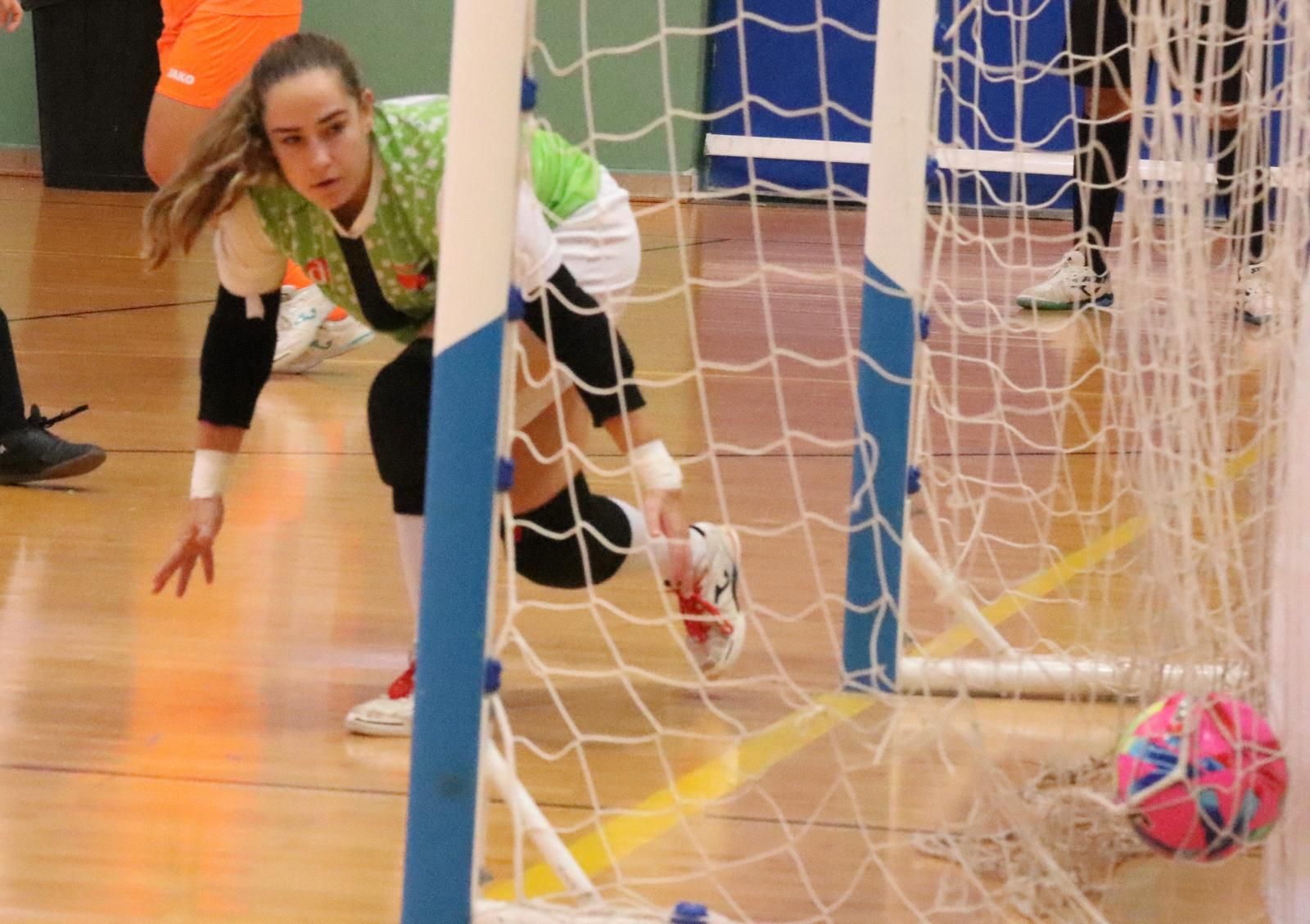 (6-2) El Camoens gana y convence ante el Azuqueca