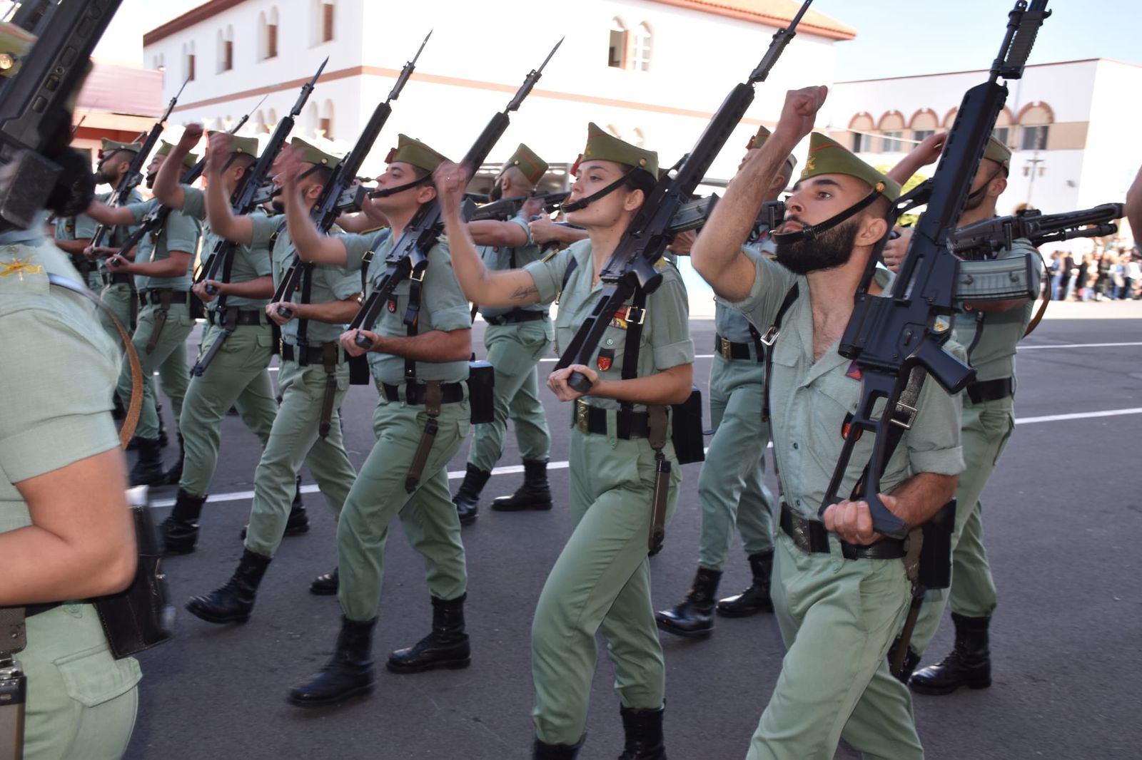 Regulares se viste de gala en honor de la Patrona de Infantería