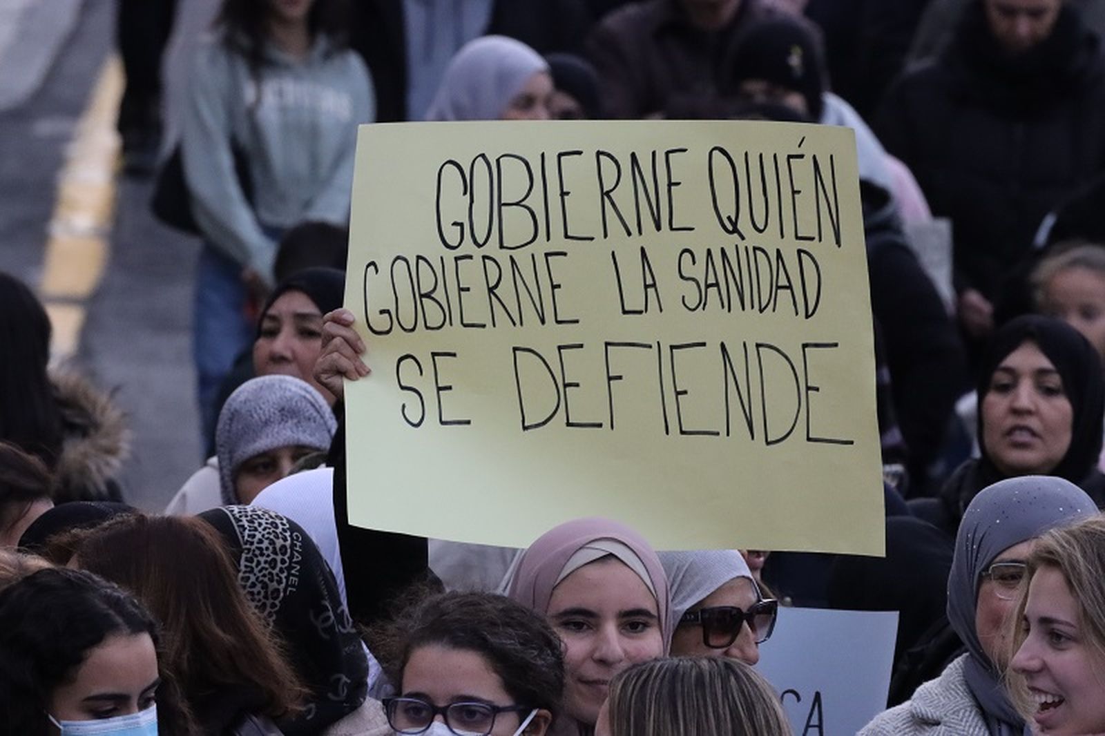 Pancarta de una ciudadana que participó en la manifestación por la sanidad del 20 de diciembre de 2023. / FOTO REDUAN