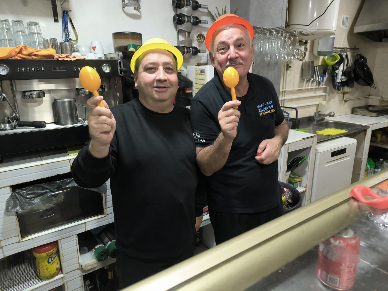 los ceutíes dan la bienvenida al año 2026