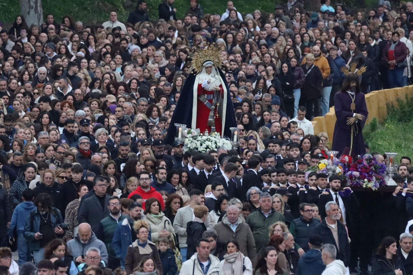 Fe, redención y  convivencia: Ceuta vuelve a mostrar sus mejores galas en el Traslado del Cautivo